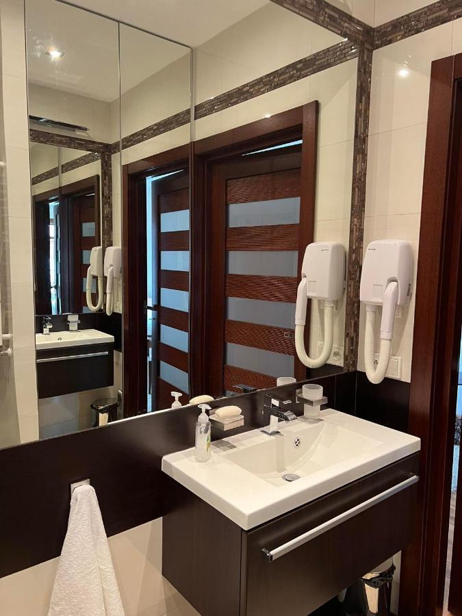 Neptun Park Apartament - 100 M Od Plazy Danzica Esterno foto