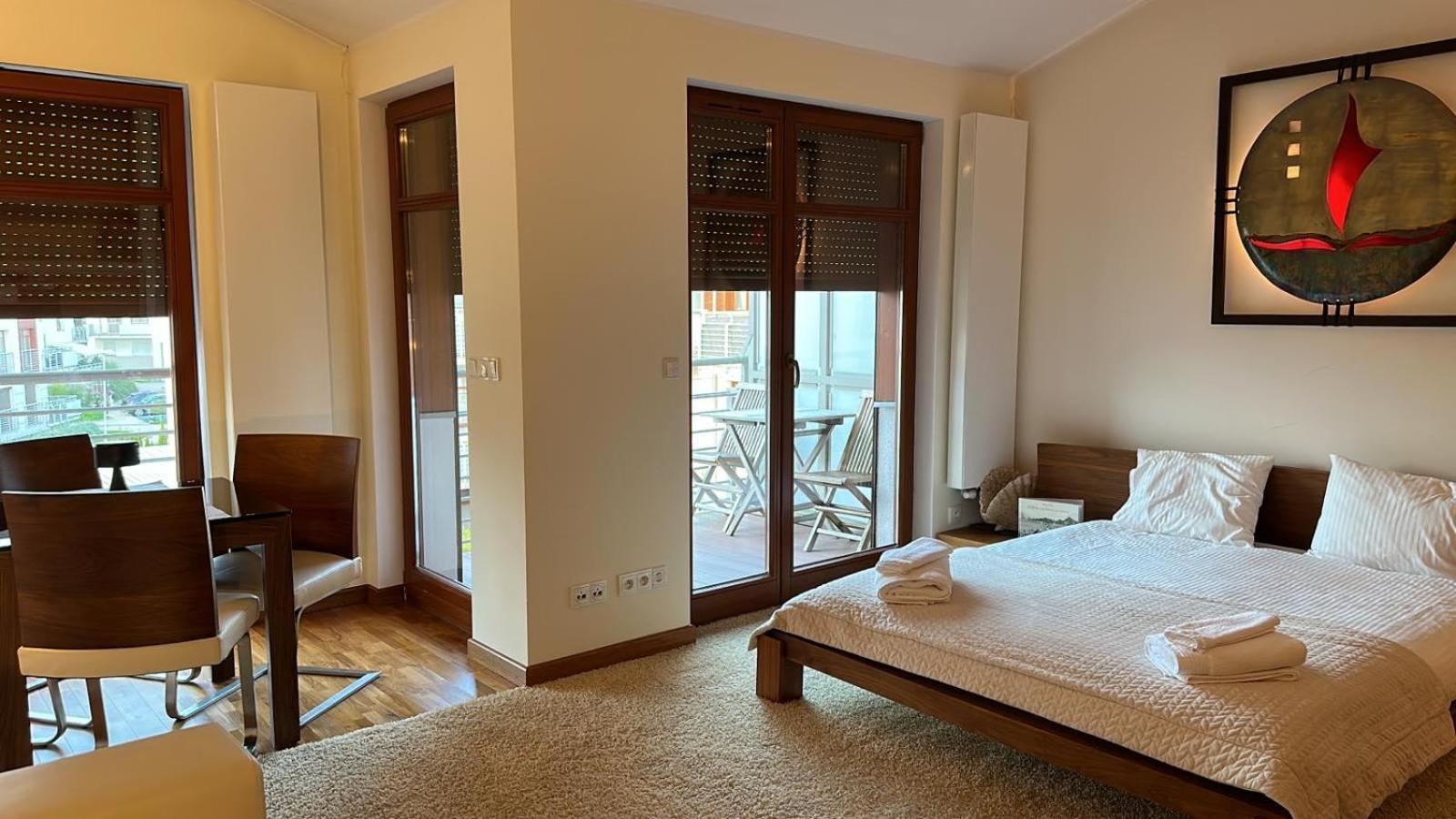 Neptun Park Apartament - 100 M Od Plazy Danzica Esterno foto